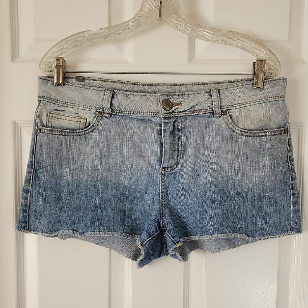 LC Lauren Conrad Light Blue Cutoff Jean Shorts Size 12, Streetwear, Frayed Edges